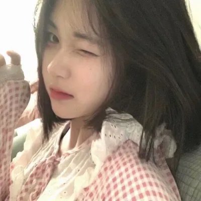 玛丽的白色连衣裙